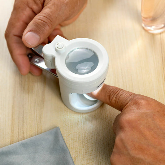 Nail clipper with 8x magnifier glass (led light and nail filer Rechargeable)